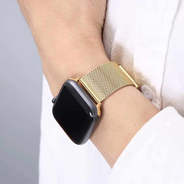 Apple Watch Series 7. Edelstahl in Gold (+Goldenes offers Armband).